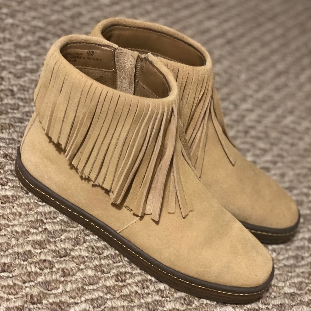Aerosoles fringe booties size 5.5 women’s